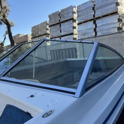 1990 Sea Ray 18’ outboard