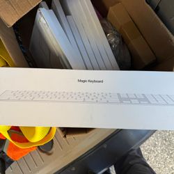 Apple Magic Keyboard w/ Numeric Keypad