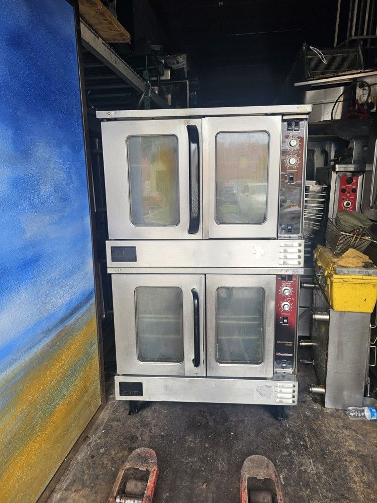 Gas Convection Oven.