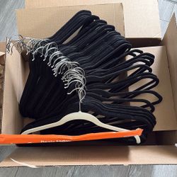 40 Black Velvet No Slip Hangers