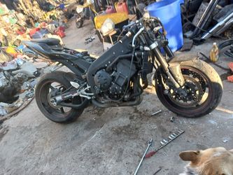 Parting Out R1 Yamaha 04