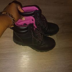Shoe