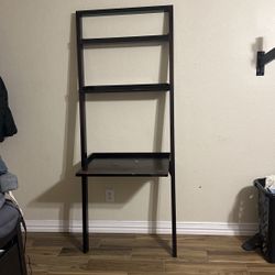 Desk with 2 Shelves 