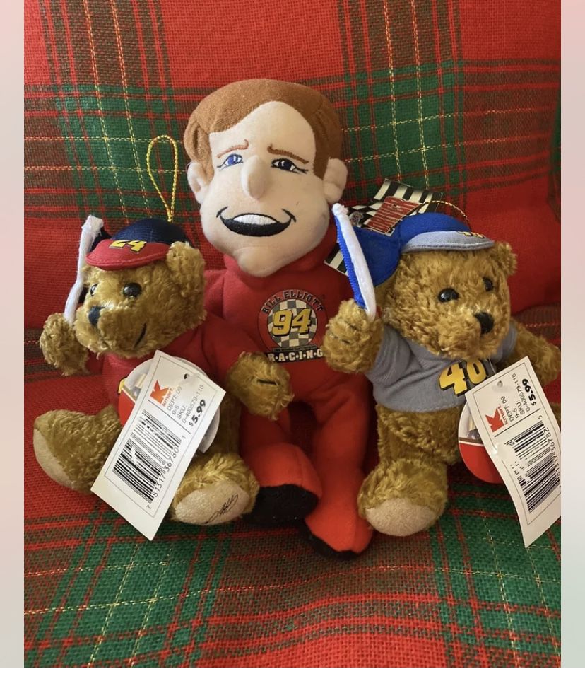 NASCAR PLUSH FIGURES TWO BEARS AND A ACTION FIGURE NEW
