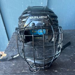 Bauer RE-AKT 150 M Black Ice Hockey Helmet & Cage HECC Certified 2029