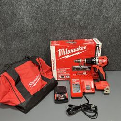Milwaukee (3601-21P) M18 18V Lithium-Ion Brushless Cordless 1/2 in. Compact Drill/Driver with One 2.0 Ah Battery, Charger and Tool Bag