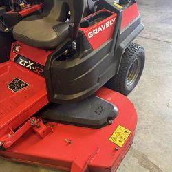 Zero Turn Gravely