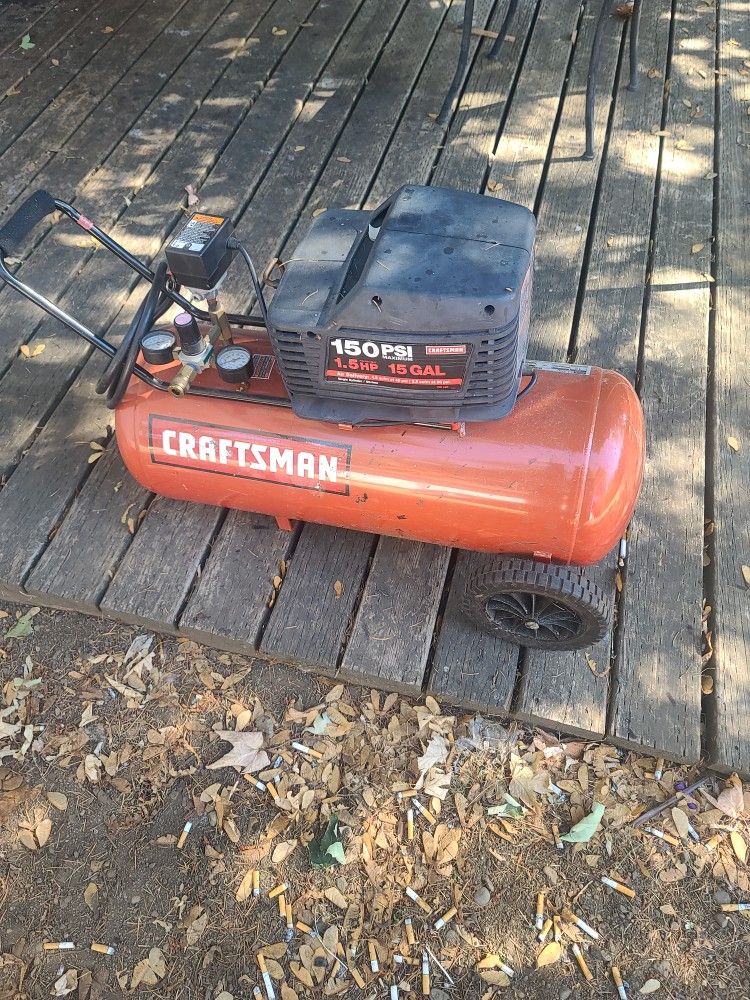 CRAFTSMAN 15 GALLON 1.5 HP AIR COMPRESSOR