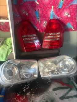 2006 Chrysler 300 front and back lights