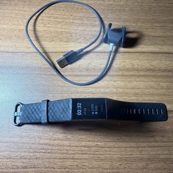 Fitbit Charge 4 Black – Medium Screen Wear – Charger Included