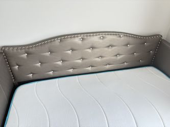 Day Bed With Bling Headboard. Twin Size