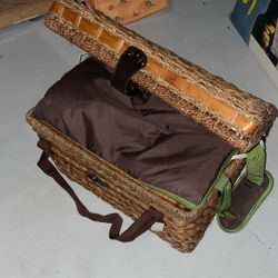 Picnic Basket With Blanket And Plates/Silverware 