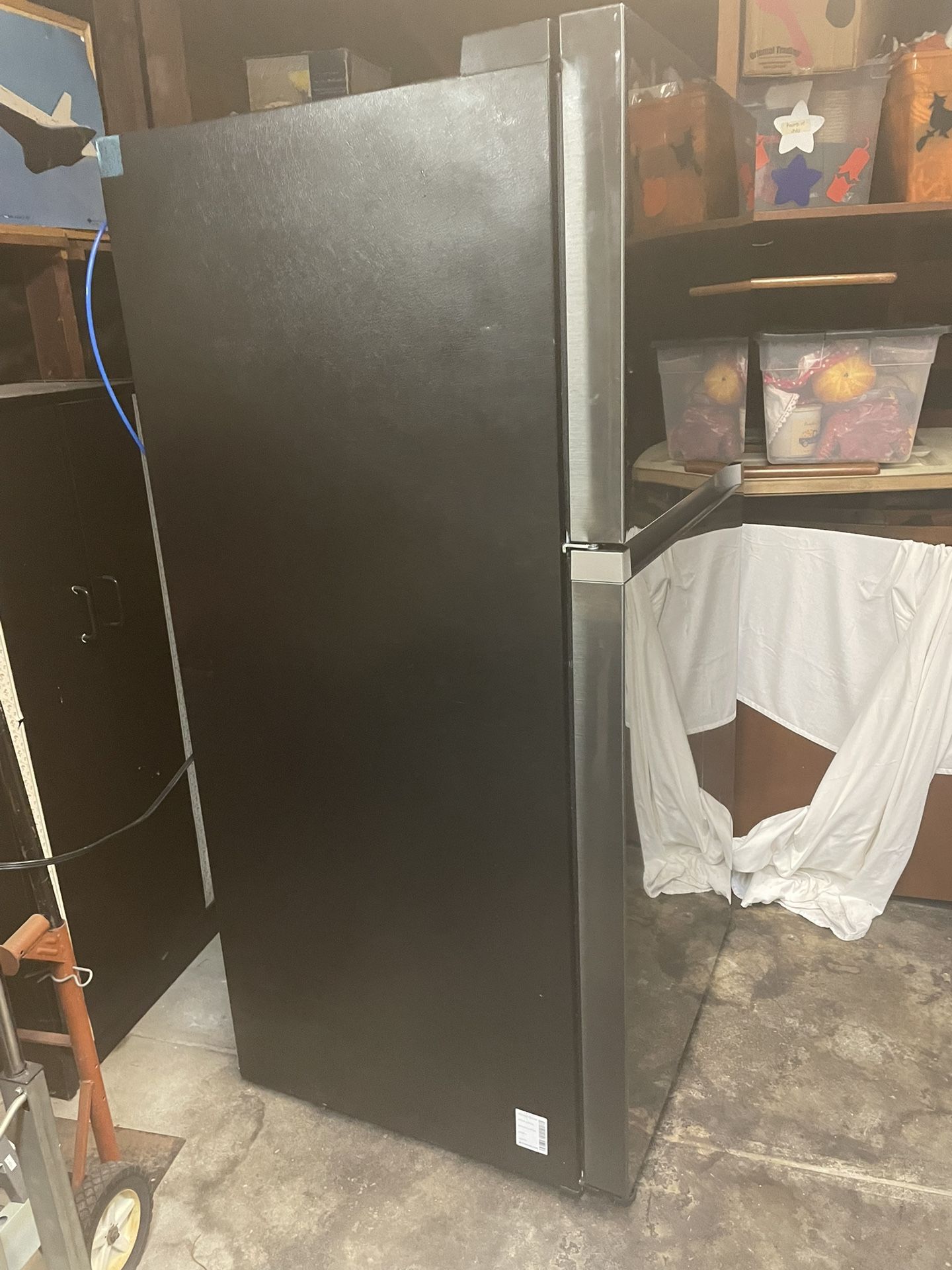 Samsung 21 Cu. Ft. Top Freezer Refrigerator With Flexzone Black