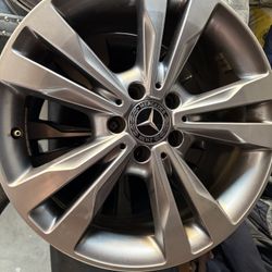 17 inch Mercedes Rims (Brand new)