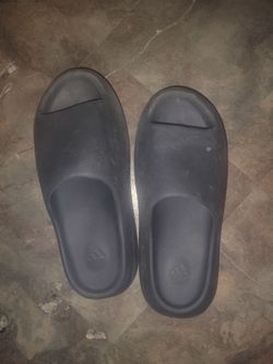 Yeezy slide size 10