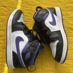 Air Jordan 1 Mid “Dark Iris”