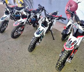 Gas Dirt Bikes brand new 60cc automatic for kids all gas no mix