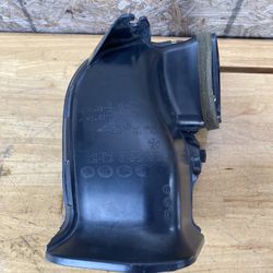 2011,2012,2013,2014,2015,2016,2017,2018,2019,2020 Dodge Charger, Challenger And Chrysler 300 Clean Air Duct