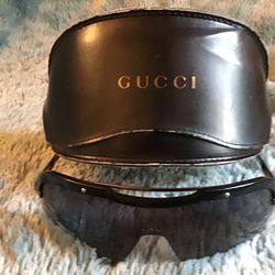  Gucci Brand, Women’s Sunglasses, Black Color, Style GG1859/S, Good Conditions*****