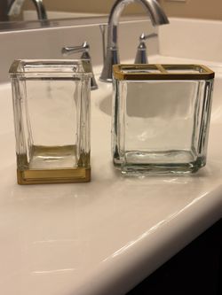 Bathroom set $8