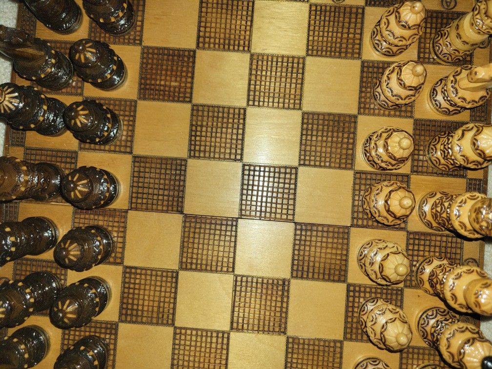π° Antique Hamd Carved Chess Set π°