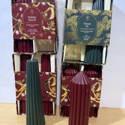CHRISTMAS 🎄 SCENTED  TAPER  / PILLAR CANDLES    SET OF 2