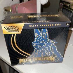 Mega evolution Lucario ETB