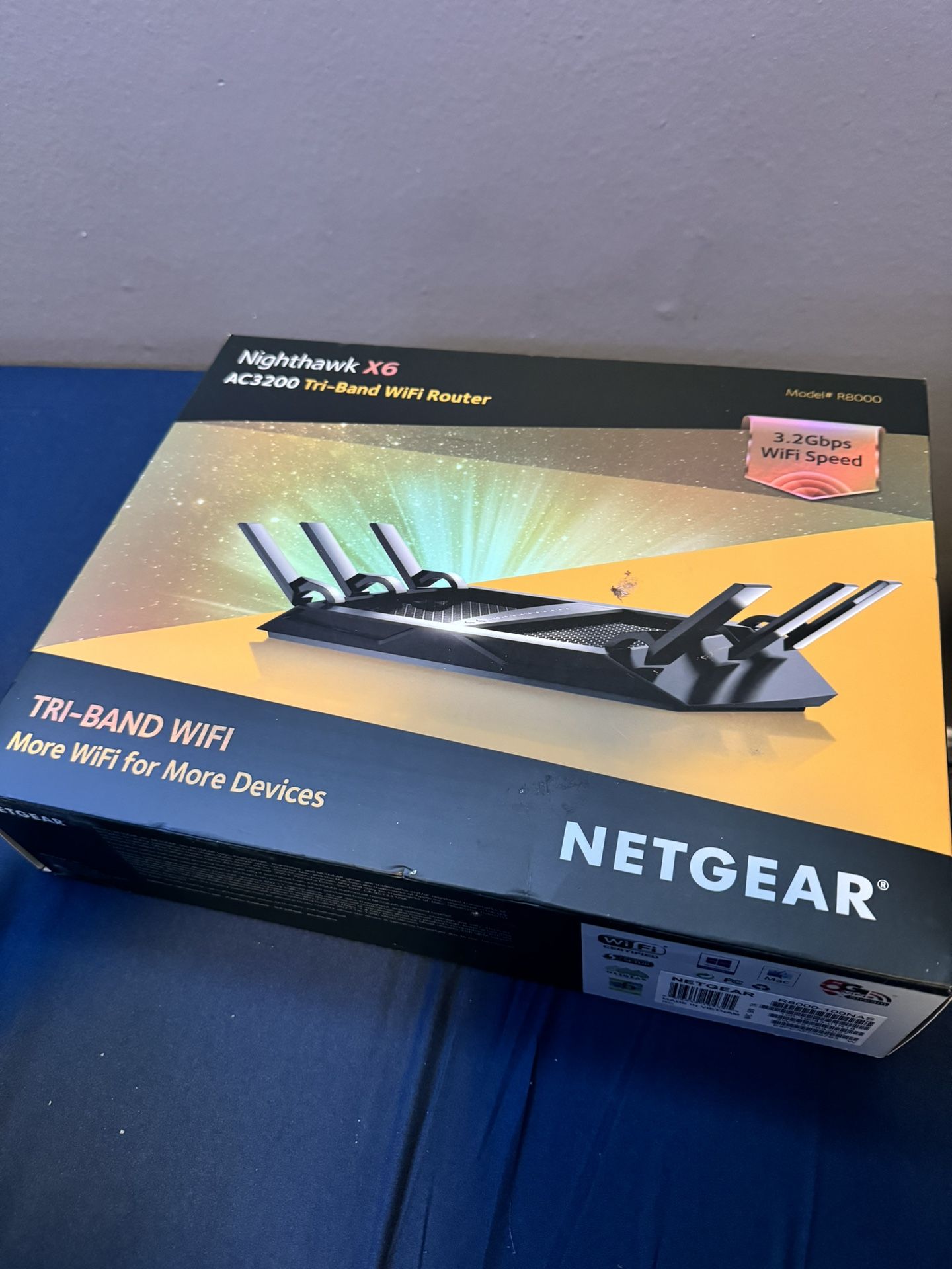 NETGEAR Nighthawk X6 Smart Wi-Fi Router (R8000) - AC3200 Tri-band