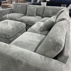 Sectional Set