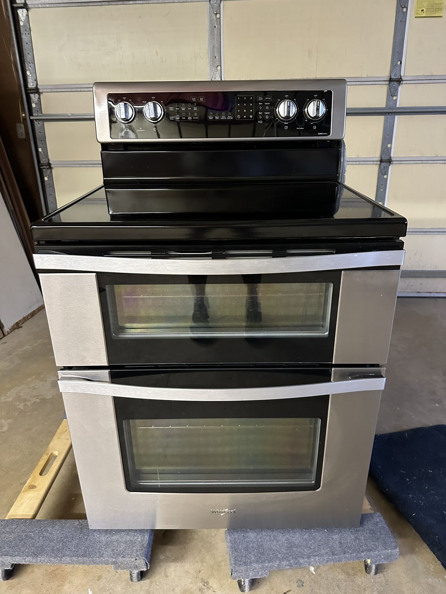 Whirlpool Double Oven Electric Range