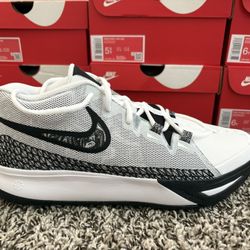 Nike Kyries
