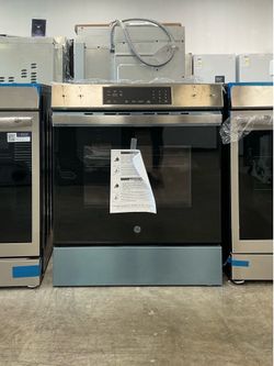 GE 30 inch 5 Burner Element Slide-In Electric Range w/Crisp Mode