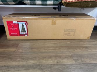 Wondershop 7.5ft Alberta Spruce Un-Lit Christmas Tree