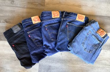 5 Levi’s jeans