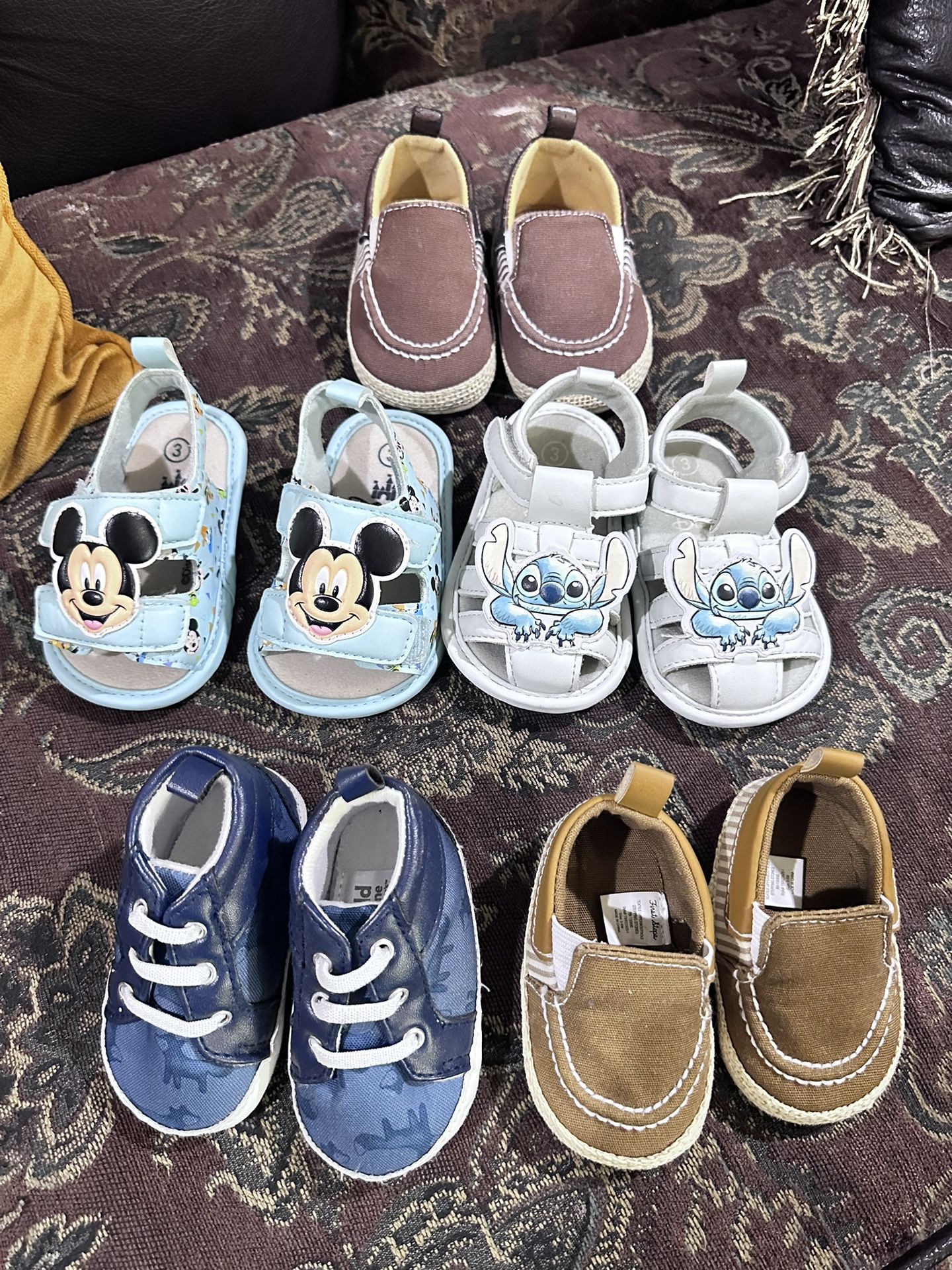 Zapatitos De Bebé $3 Cada Uno 