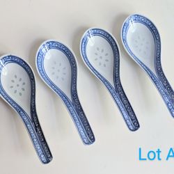 Blue & White Chinese Grain Eyes Porcelain Rice Soup Spoons Set of 4 (Lot A) 