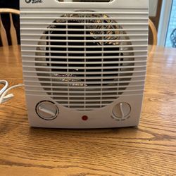 Tabletop Fan With Thermostat