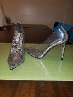NEW Beautiful Clear high heels
