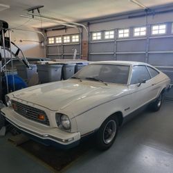 1976 Ford Mustang