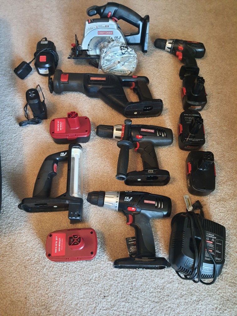 Almost New Craftsman Tool Set with Hard case + 5 Batteries+More!! - $229 (Edison)