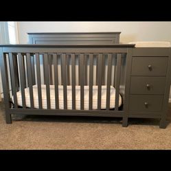 Baby Crib/changing Table 