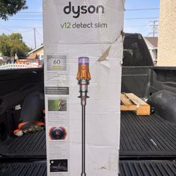 dyson V12 cordless stick open box New 