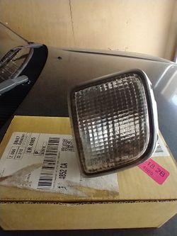 Tacoma Bumper Signal Light Left-driver Clear