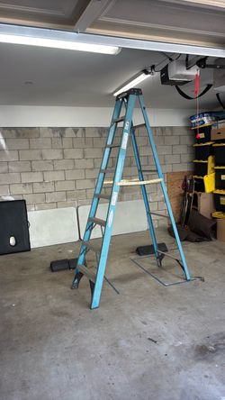 8 foot Werner Fiberglass Ladder