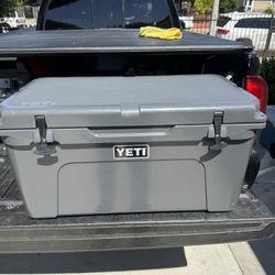 Yeti Tundra 65 Hard Cooler 