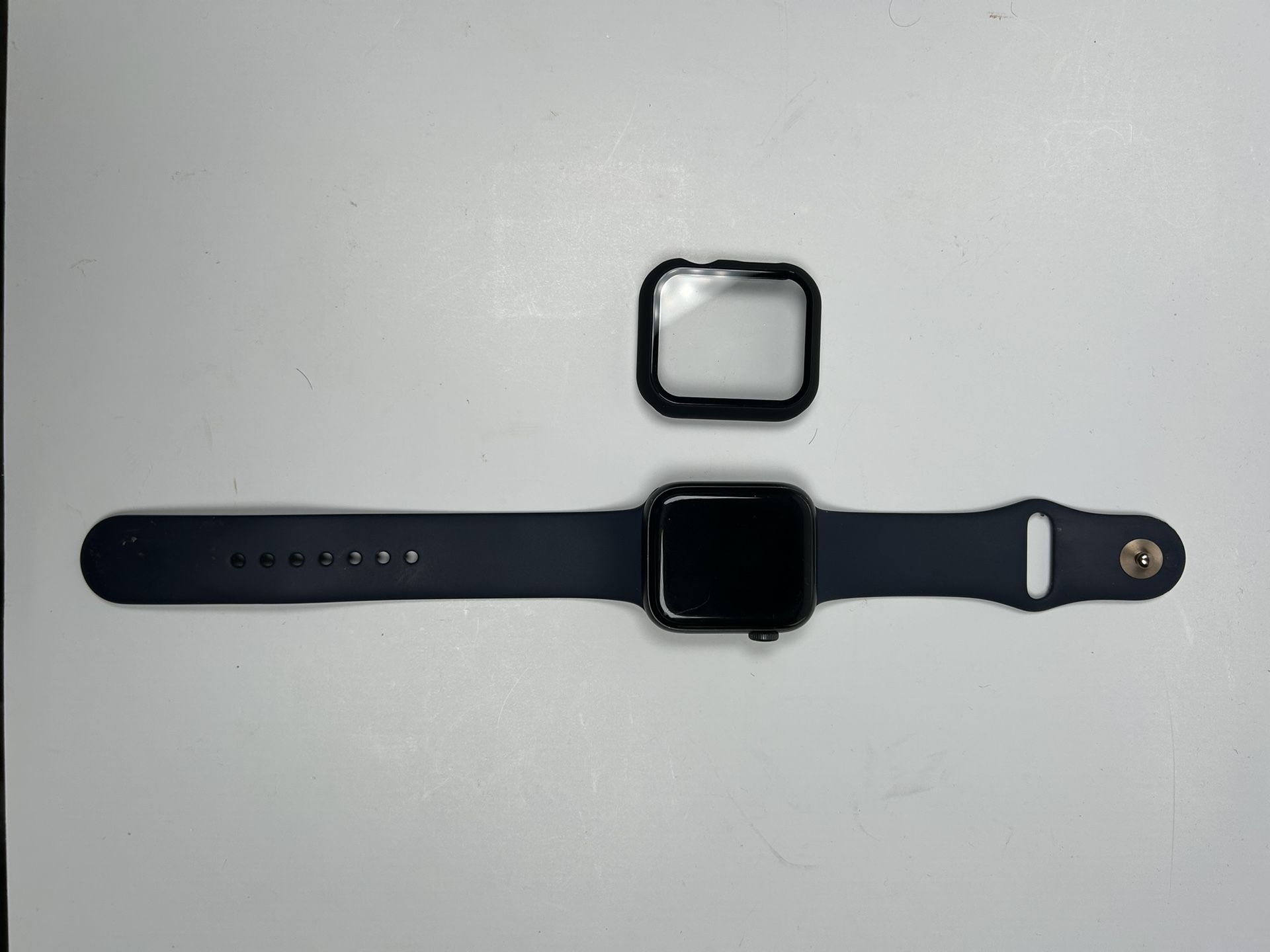 Apple Watch SE 44mm Pre Owned Asking $50 Or Best Offer 