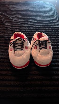 Jordan 4 fluffy slides size 8.5 men’s