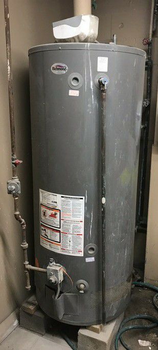 98 Gallons Rheem water heater input 75.000 BTU (IT WORKS) (IT WORKS)