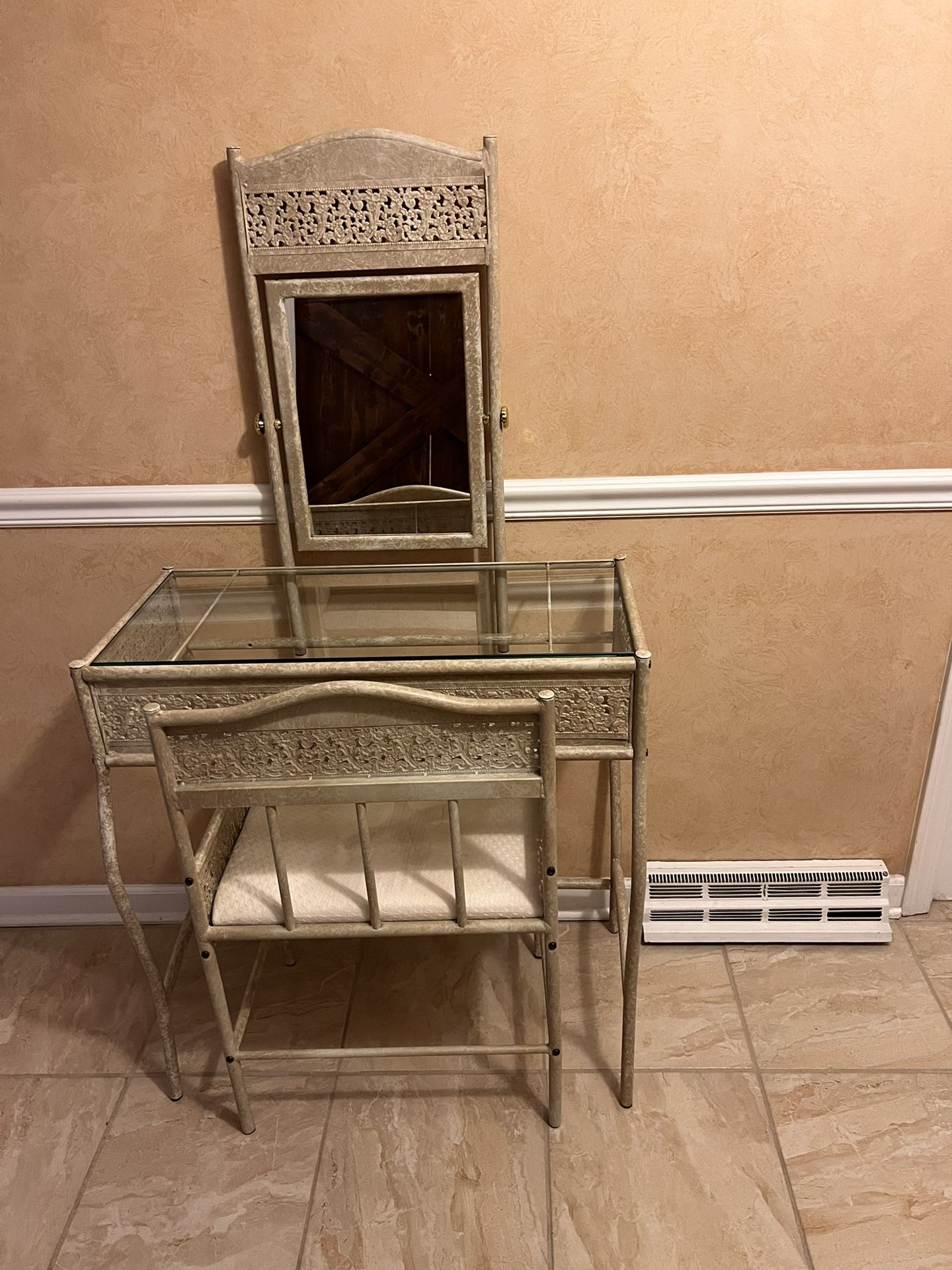 Makeup Vanity