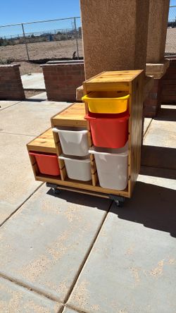 Kids storage ben with drawers